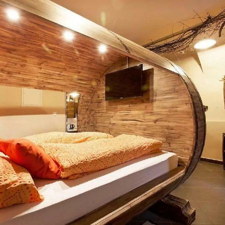 Beer & Wine Cellar Apartment ลูบลิยานา ภายนอก รูปภาพ